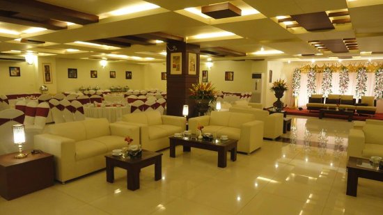 Royal Desert Palm Hotel